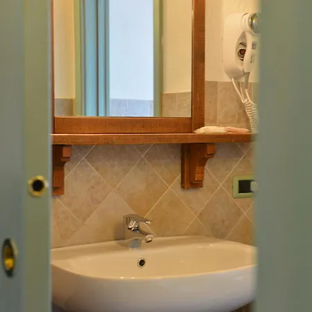 Au Vieux Grenier Aparthotel 3*
