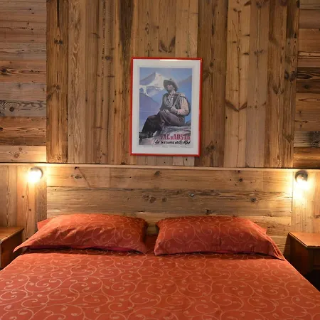 Au Vieux Grenier Hotel apartamentowy Cogne