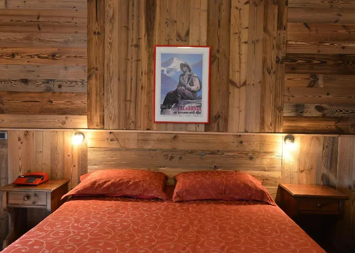 Au Vieux Grenier Aparthotel Cogne